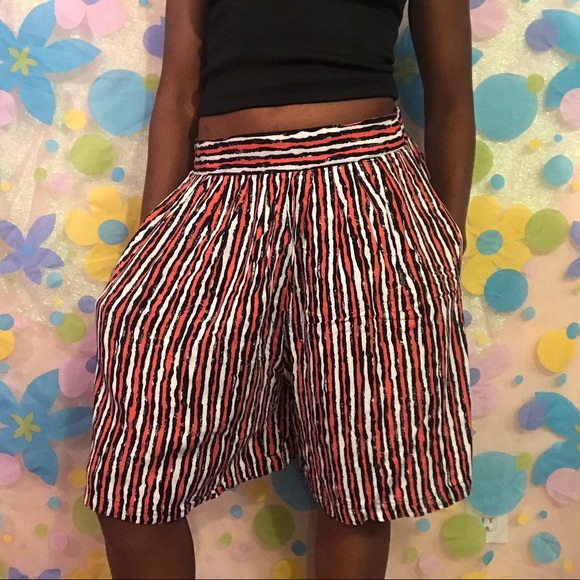 Pants - Vintage flowey shorts large striped pockets